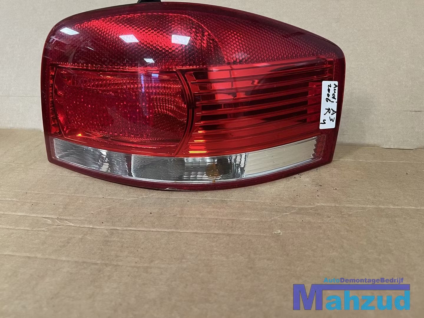 AUDI A3 8P HATCHBACK Rechts achterlicht 2003-2013 backlight, AUDI AG, Auto-Union-Strasse 1
85045  Ingolstadt, DE, Audi, Utilisé