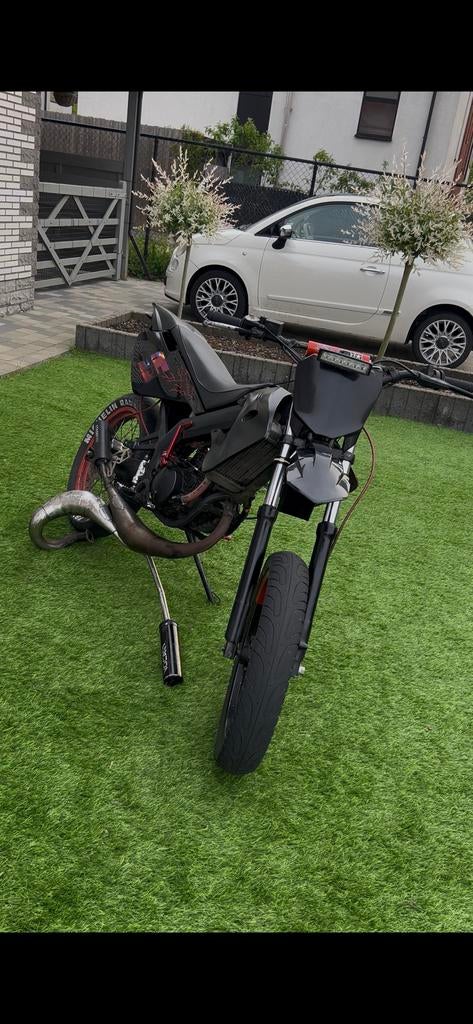 Derbi senda xtreme sm, Fietsen en Brommers, Ophalen, Zo goed als nieuw