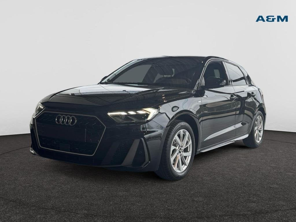Audi A1 Sportback A1 Sportback 30 TFSI Sport Edition S troni, Auto's, Audi, A1, Zwart, 128 g/km, https://public.car-pass.be/vhr/c9728a89-2688-4578-b584-342c2407877f