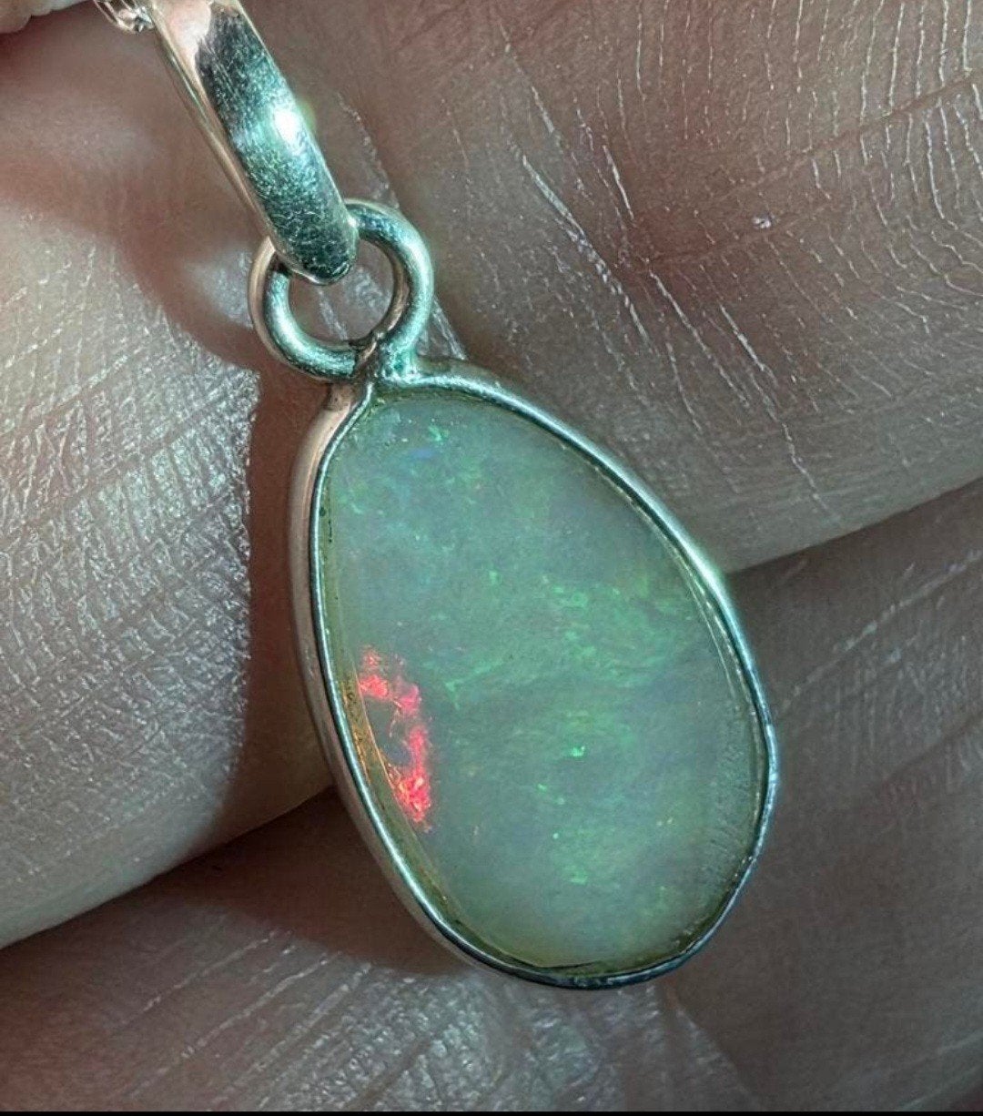 Pendentif en argent sterling avec opale naturelle d'Éthiopie, Neuf, Enlèvement, Avec pierre précieuse, Argent