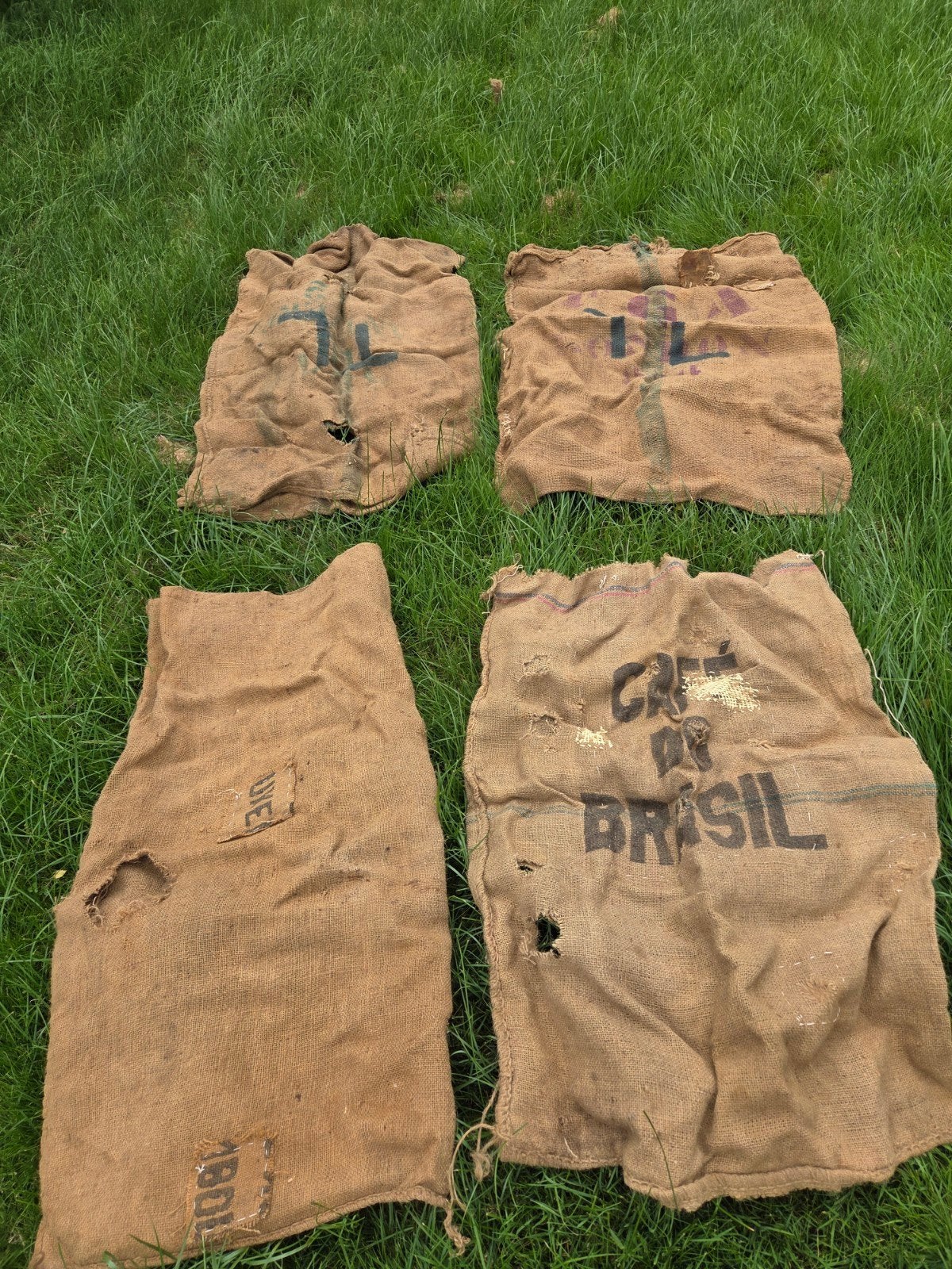 Ancien sacs de jute, Enlèvement