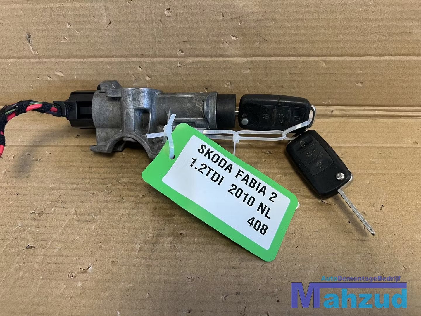 SKODA FABIA 2 Contactslot met 2 sleutels, Infoline@skoda-auto.cz, Tr. Vaclava Klementa 869
293 01  Mlada Boleslav, CZ, Utilisé