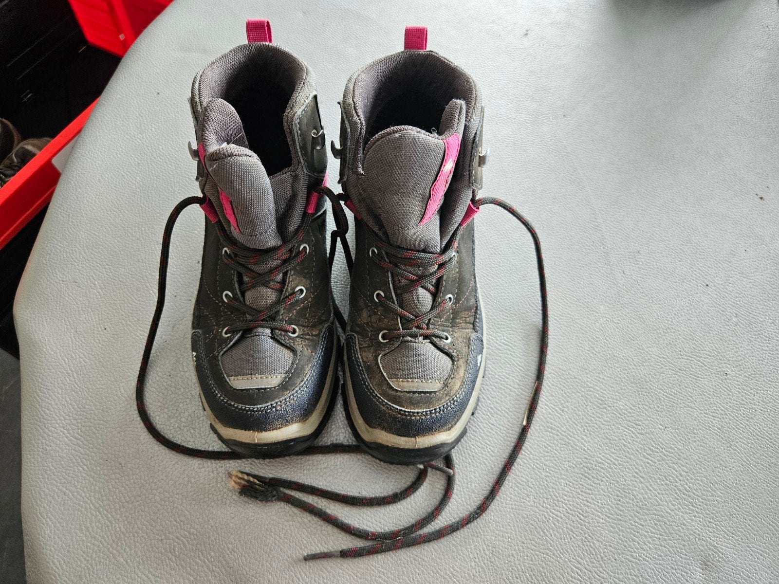 Chaussures de randonnée scouts taille 35 grises et roses, Enlèvement, Chaussures