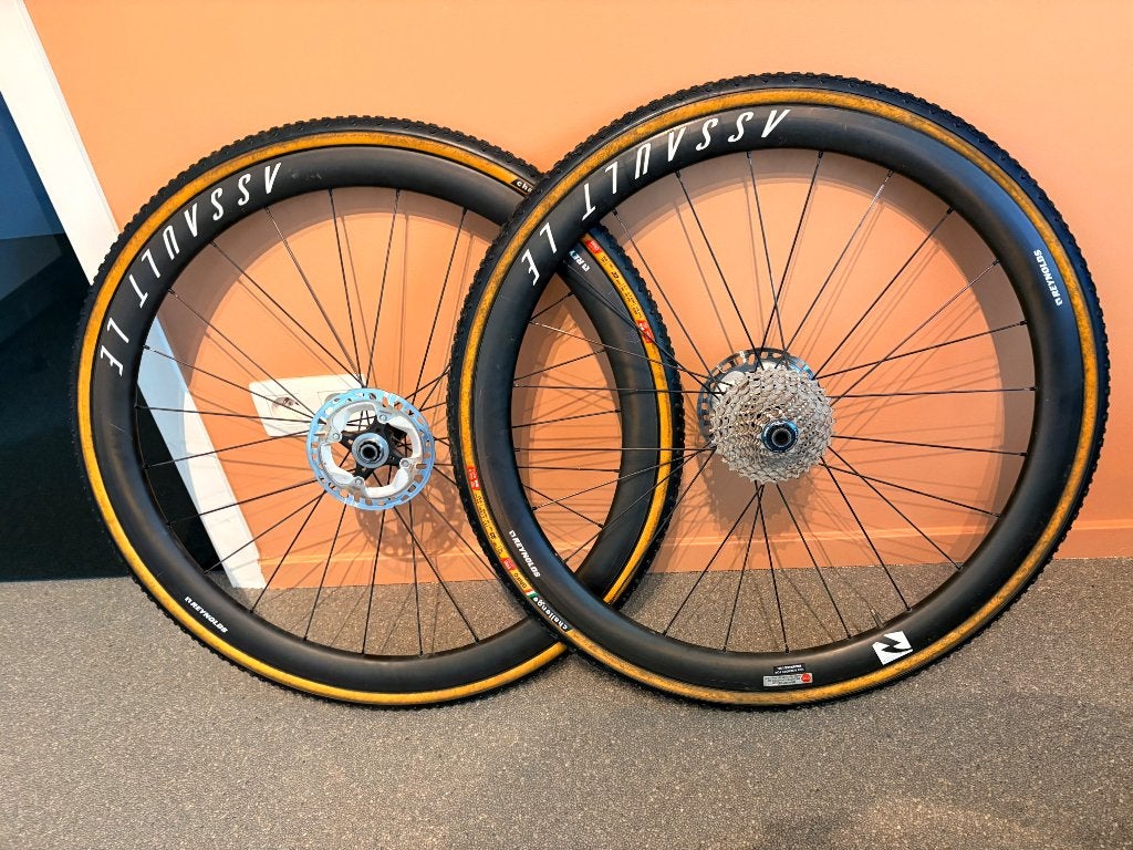 Reynolds Assault LE 50mm Carbon wielen Shimano HG Disc, Fietsen en Brommers, Racefiets, Carbon, Ophalen, Wiel