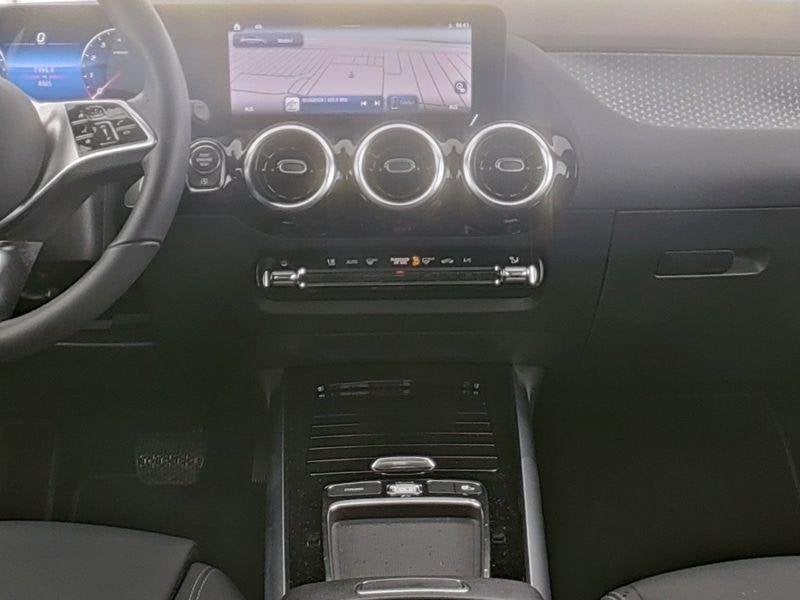 Mercedes-Benz B-Klasse 200 Luxury Line | Smartphone Integrat, Euro 6, Entreprise, Noir, 5 places