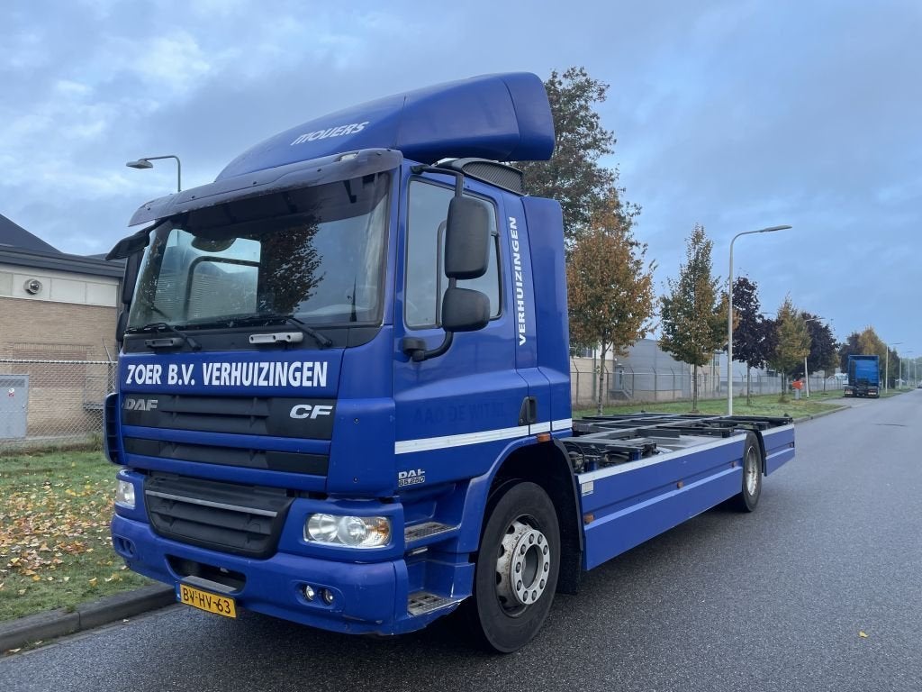 DAF CF 65 Verhuiswagen 20/25 foot ! origineel 220.000 km, Auto's, Automaat, Blauw, Diesel, DAF
