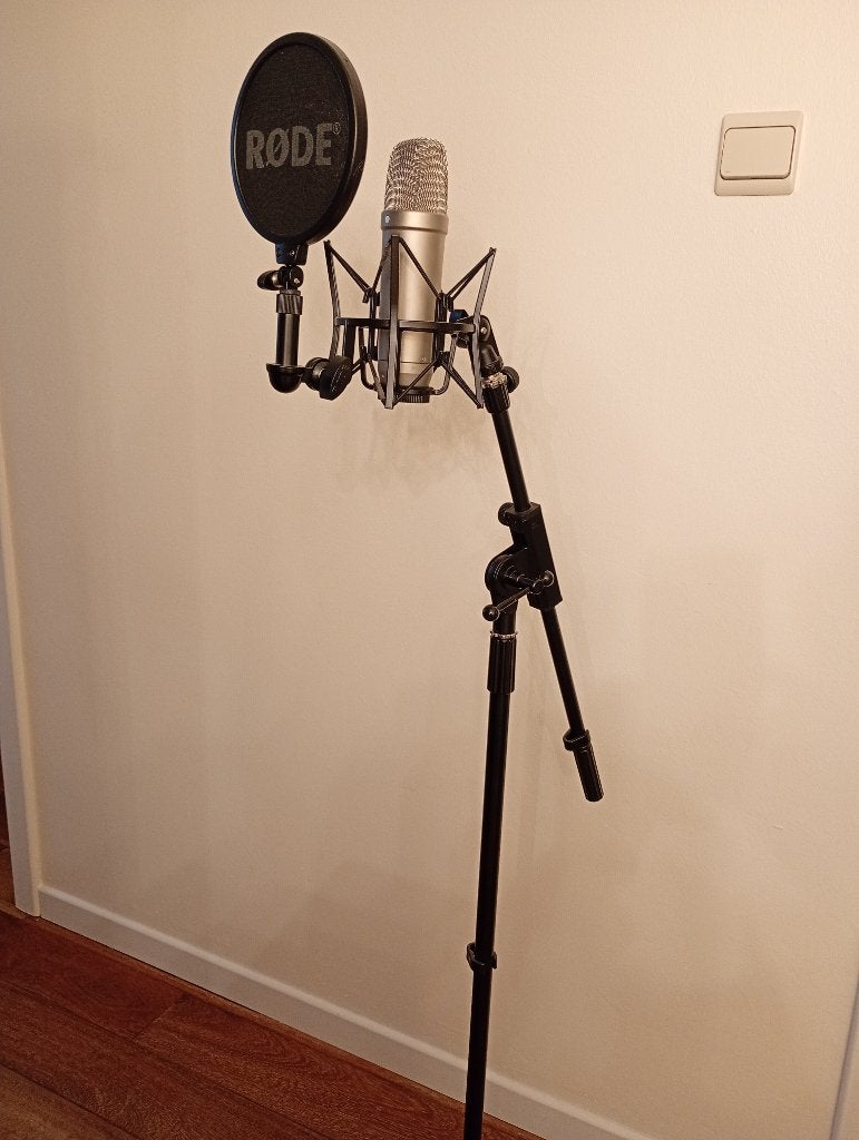 Rode NT-1A microfoon + microstatief, Muziek en Instrumenten, Ophalen, Zo goed als nieuw, Studiomicrofoon