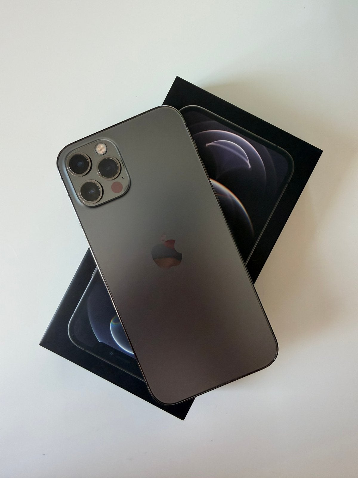Iphone 12 pro, Télécoms, Téléphonie mobile | Apple iPhone, Avec simlock (verrouillage SIM), 128 GB, Gris, Enlèvement ou Envoi