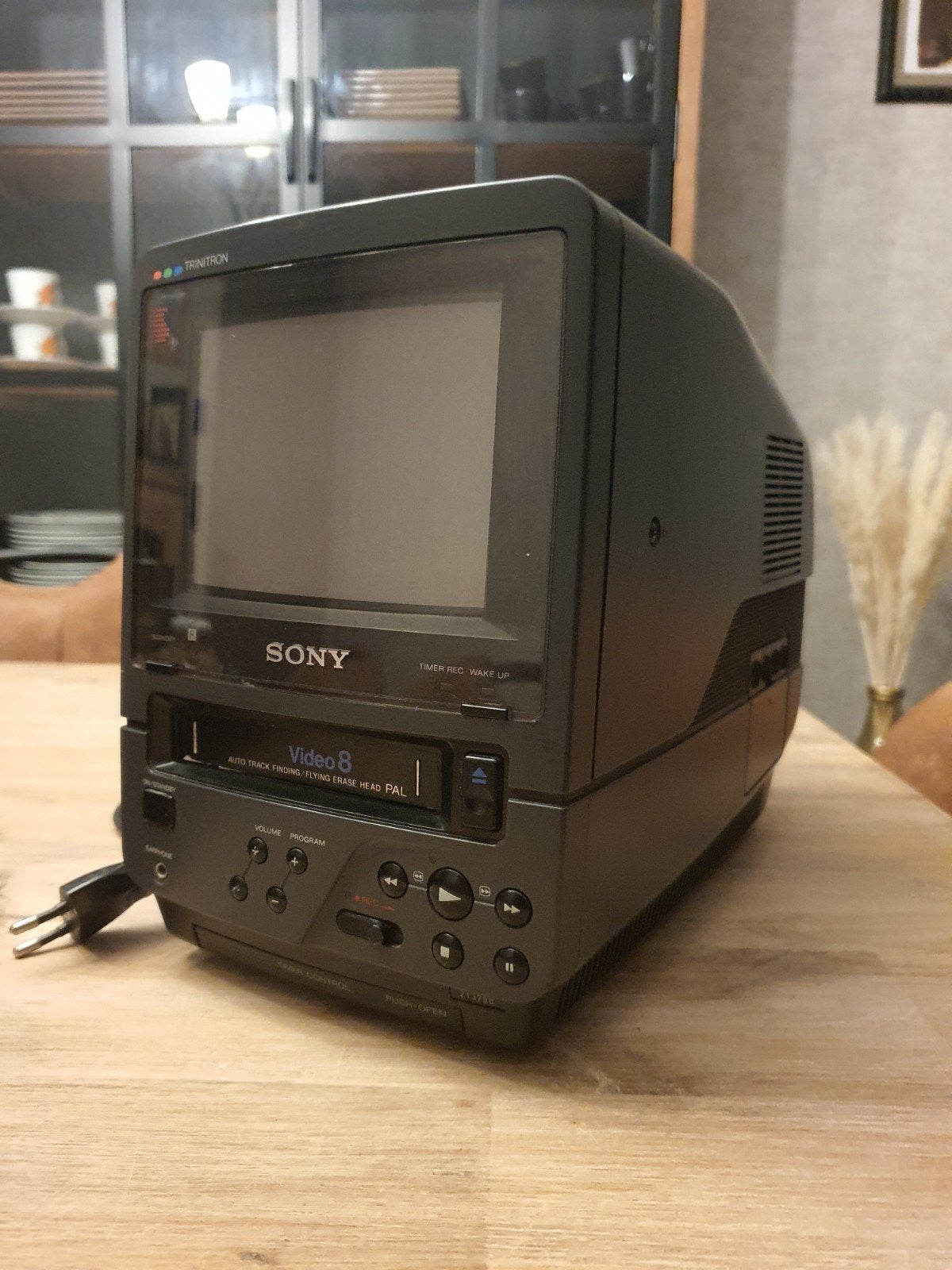 Sony EV-DT1 5inch trinitron kleurenscherm hi8, TV, Hi-fi & Vidéo, Télévisions vintages, Enlèvement, Sony