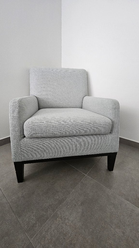 Le fauteuil moderne NOVA est comme neuf !, Maison & Meubles, Fauteuils, Comme neuf, Bois, Tissus, 50 à 75 cm, Moins de 75 cm, Enlèvement