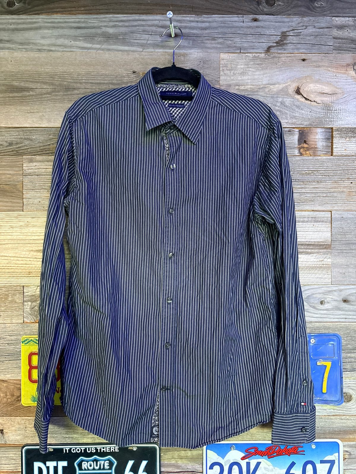 Tommy Hilfiger Men's Navy Blue White Striped Long Sleeve, Kleding | Heren, Overhemden, Ophalen of Verzenden, Zo goed als nieuw