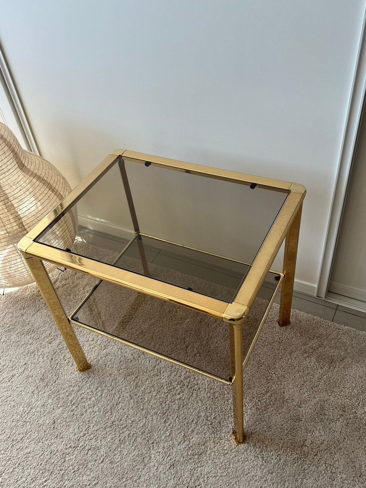 Table d'appoint verre fumé et métal doré, Enlèvement, Utilisé