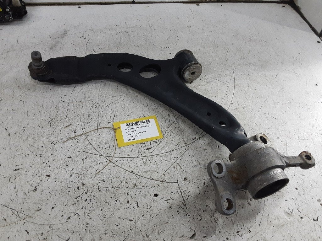 BRAS DE SUSPENSION AVANT GAUCHE (TRIANGLE) Mini Mini (F56), Petuelring 130
80809  München, DE, Mini, Utilisé, Minikundenbetreuung@mini.de