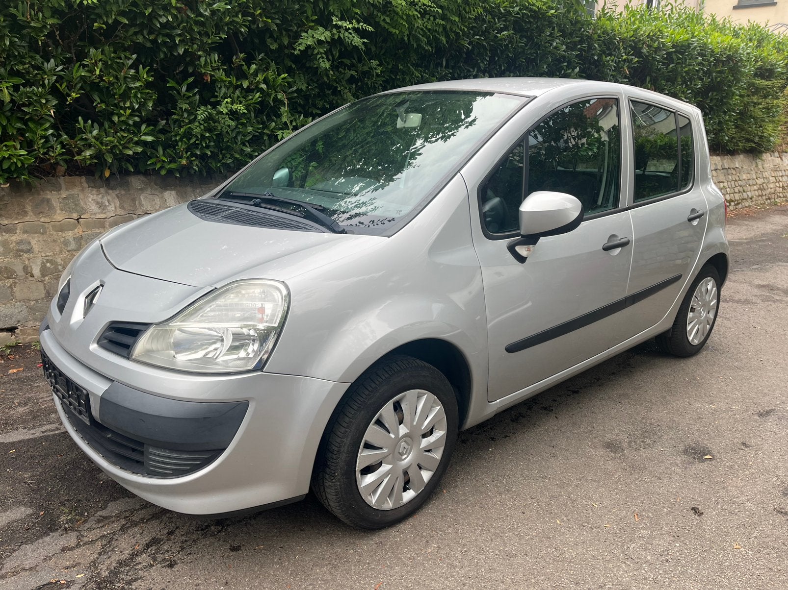 Renault Grand Modus 12i 2012. Airco!!, Auto's, Renault, Voorwielaandrijving, Euro 5, Stof, Zwart