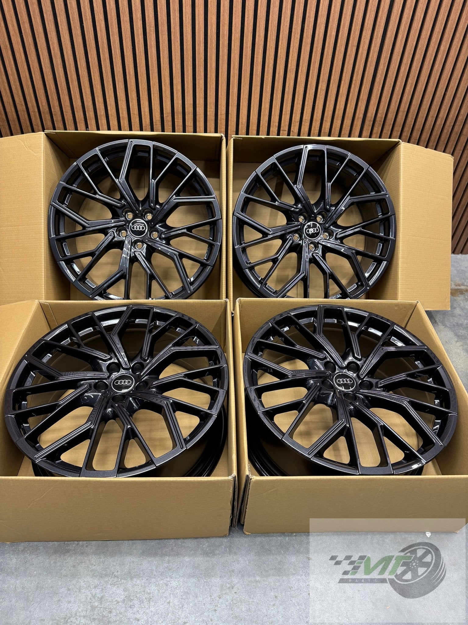 21" Audi A6 S6 A5 S5 C8 C9 TWIST 4P0601025R NEW BTW OEM, Auto-onderdelen, Banden en Velgen, - Auto-Union-Str. 1 85057 Ingolstadt Deutschland