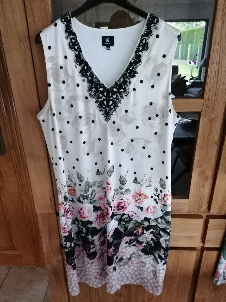 Kleed k design xxl 15€, Kleding | Dames, Jurken, Overige kleuren, Maat 46/48 (XL) of groter, Zo goed als nieuw, Ophalen