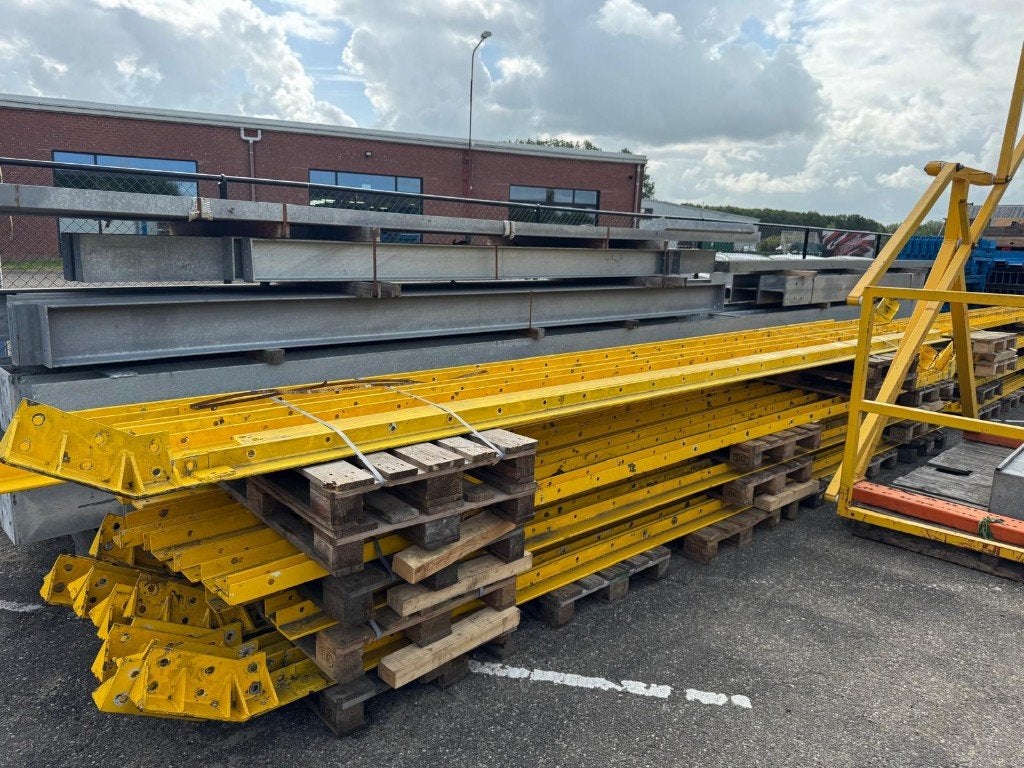 Gele L-geleiding/ Geleiderails/ magazijn - Staal - 0,75 €/kg, Doe-het-zelf en Bouw, Ophalen, Gebruikt, IJzer