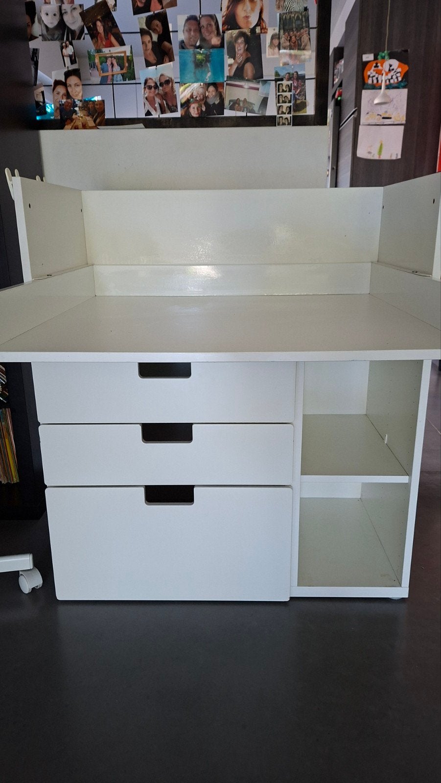 Pampertafel/Bureau, Ophalen, Gebruikt, Commode, Opstaande rand