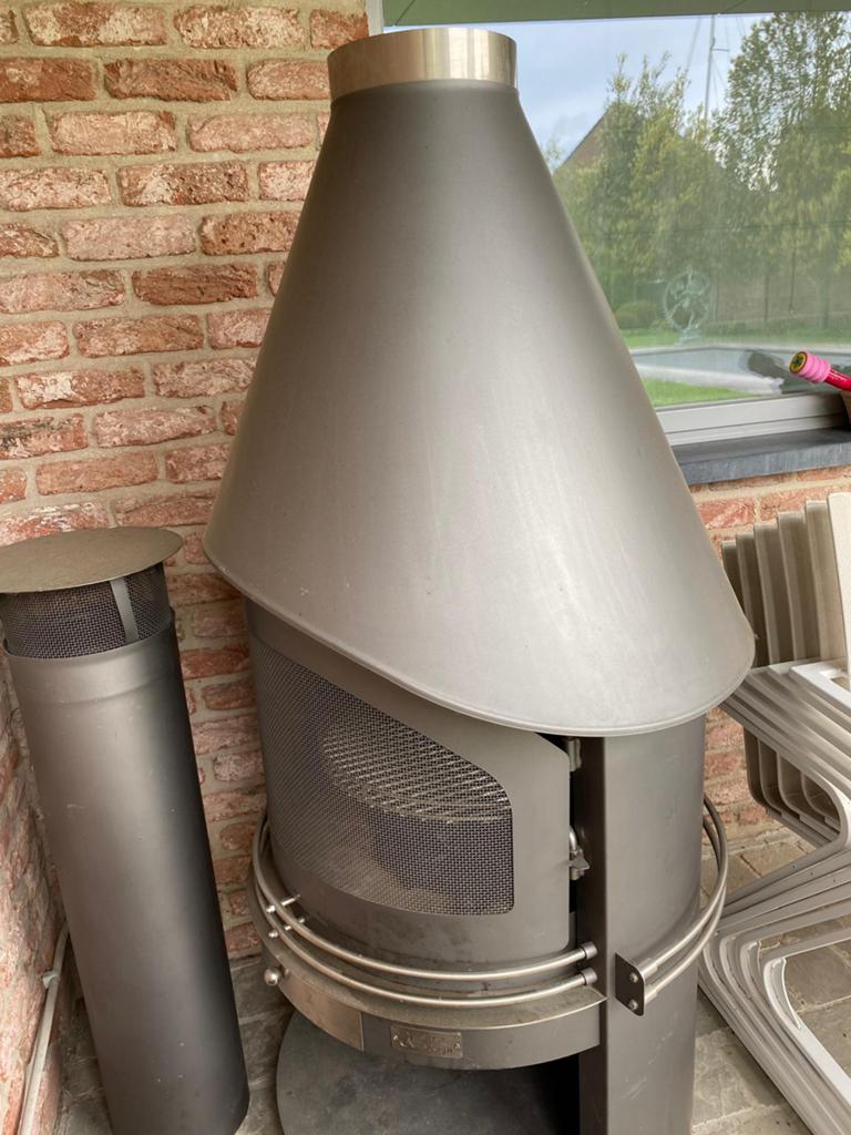 Te koop bbq van Girse design, Tuin en Terras, Tuinhaarden, Ophalen, Zo goed als nieuw