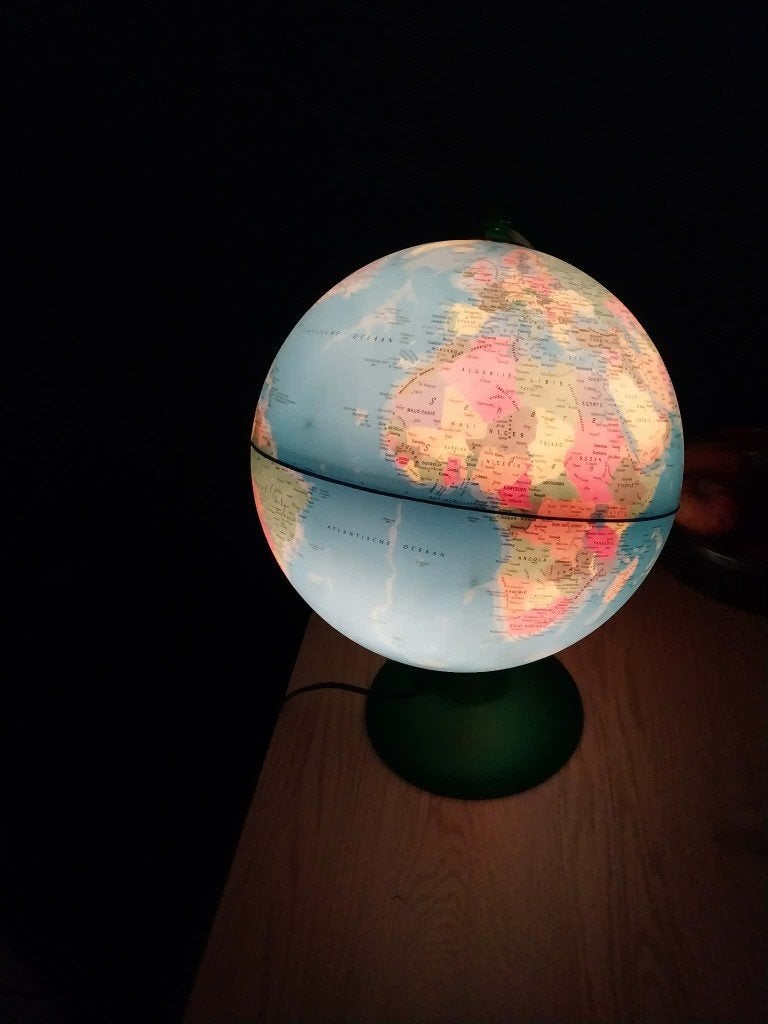 kleurrijke wereldbol met licht goede staat, Huis en Inrichting, Ophalen, Kunststof, Overige typen, Verlicht