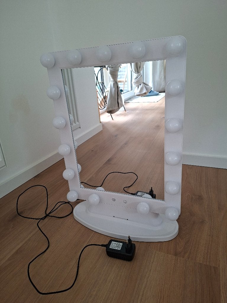 Miroir éclairé LED, Maison & Meubles, Accessoires pour la Maison | Miroirs, Moins de 100 cm, Enlèvement, Moins de 50 cm, Carré