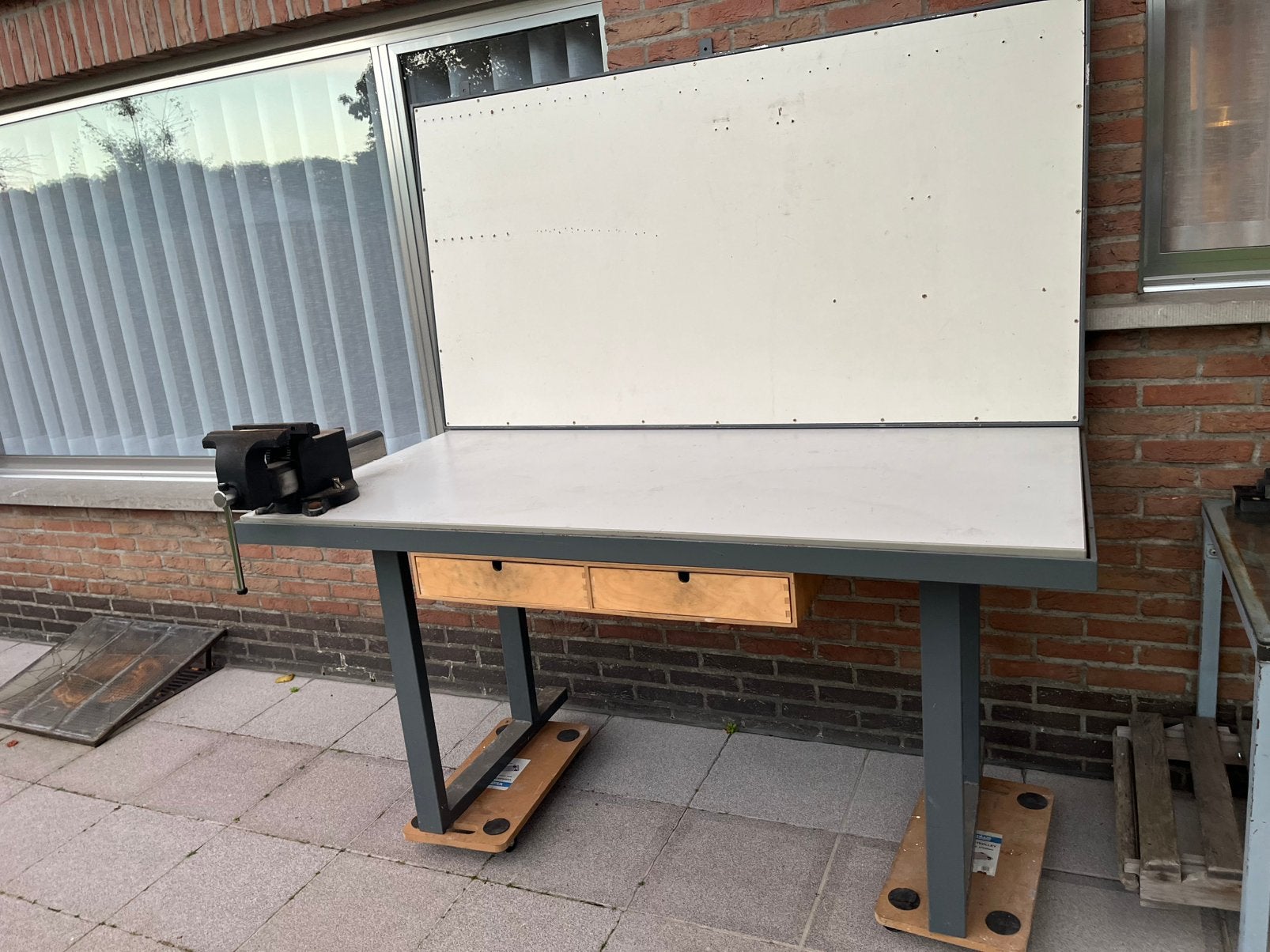 Werkbank, Doe-het-zelf en Bouw, Ophalen, Zo goed als nieuw, Bankschroef