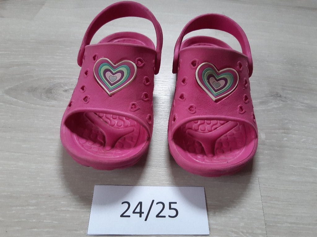 Pantoffels voor meisje of jongen, maat 22 tem 30, Kinderen en Baby's, Ophalen of Verzenden, Gebruikt, Jongen of Meisje, Overige typen