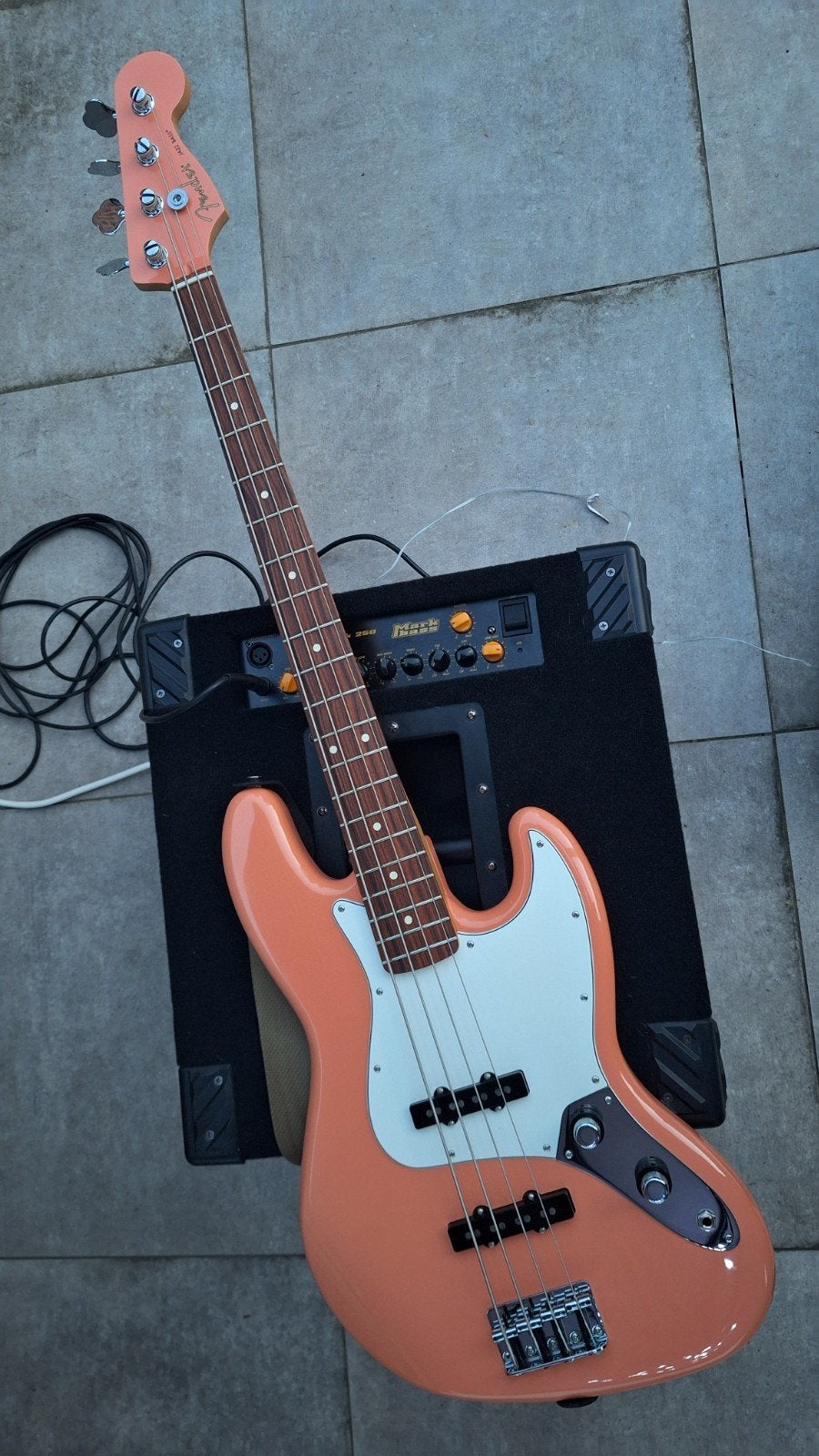 Fender Jazz bass.limited edition, Muziek en Instrumenten, Ophalen, Zo goed als nieuw, Elektrisch
