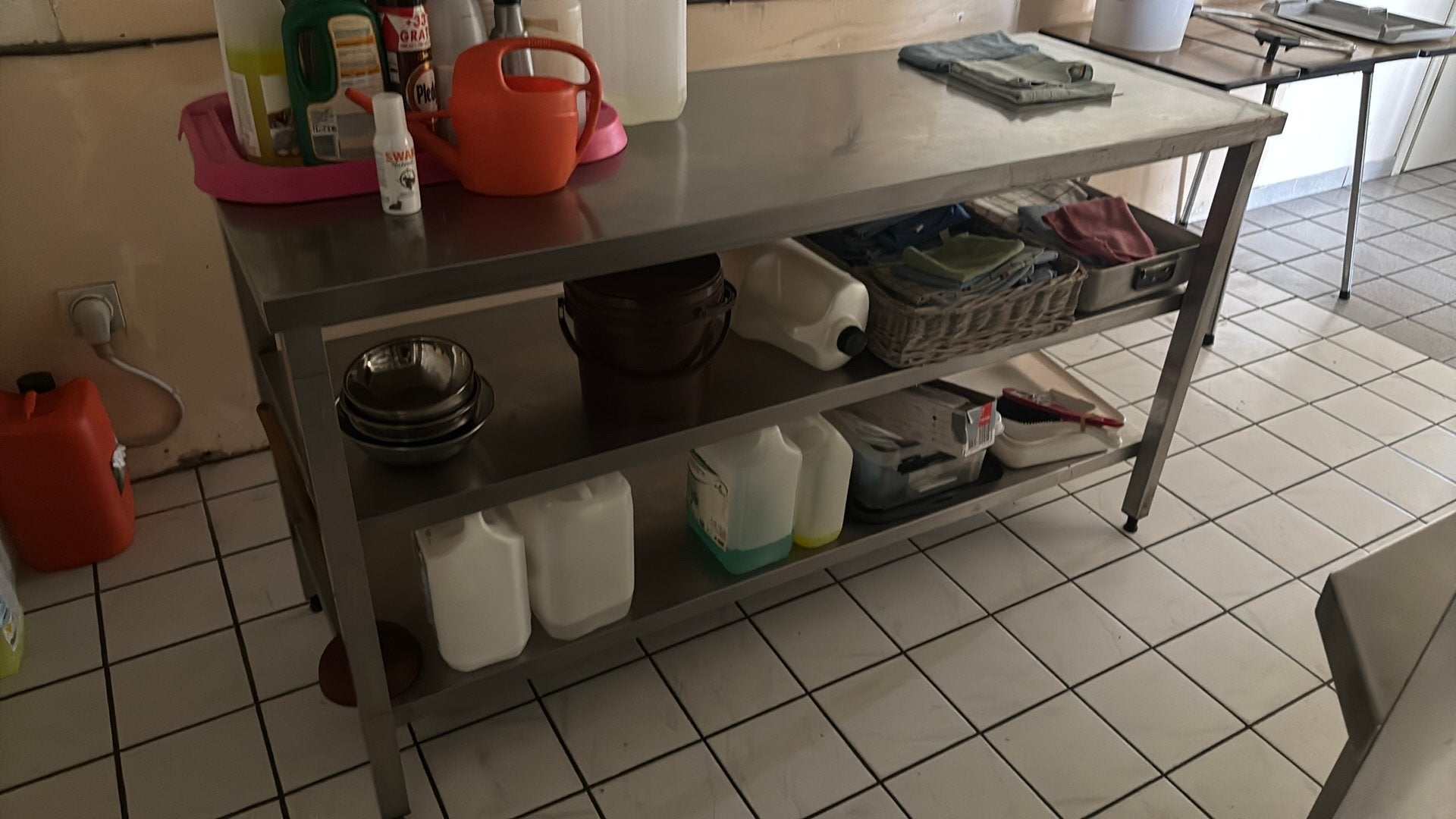 Inox tafel 1m60 op 60 cm breed, Huis en Inrichting, Ophalen, Zo goed als nieuw