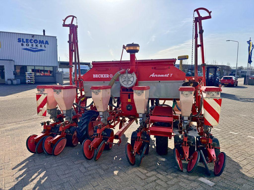 Becker Aeromat T 6 Rij maiszaaimachine, Zaaien, Planten of Poten