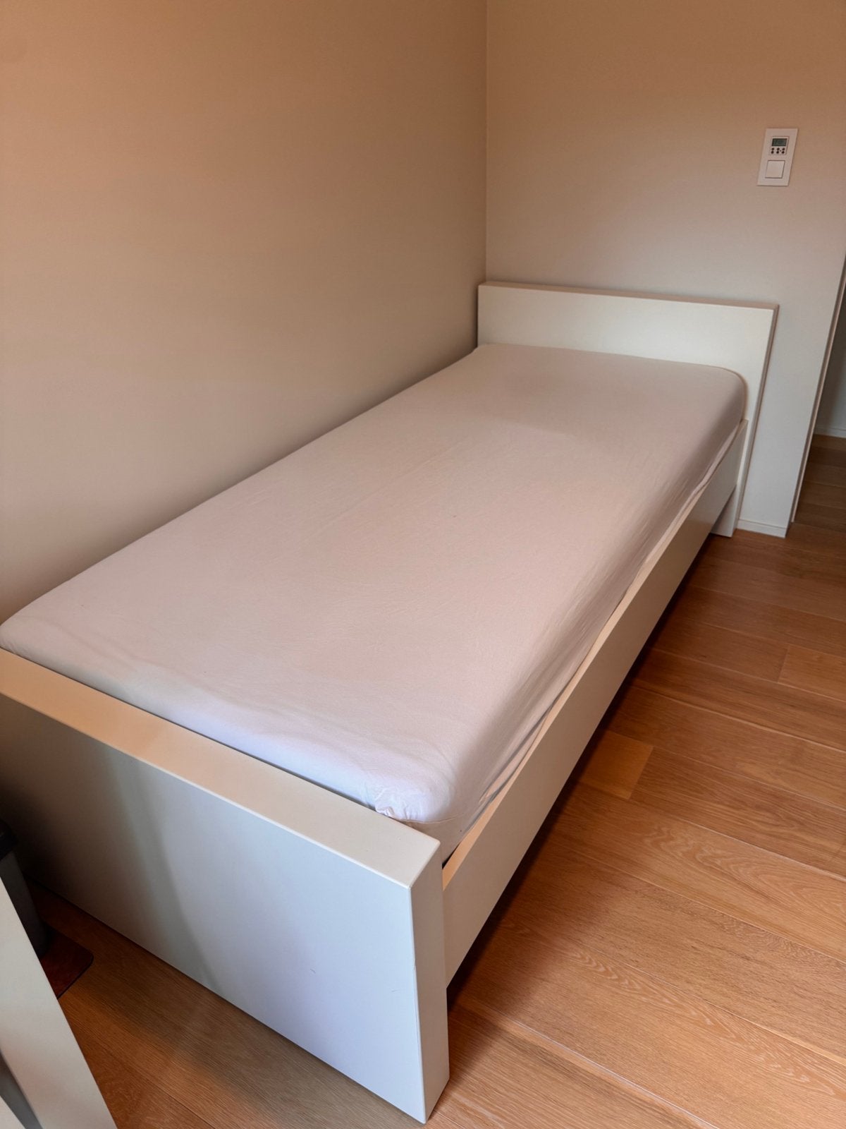 Tienerbed te koop , inclusief matras en hoeslaken, 90 cm, Une personne, Enlèvement, Utilisé
