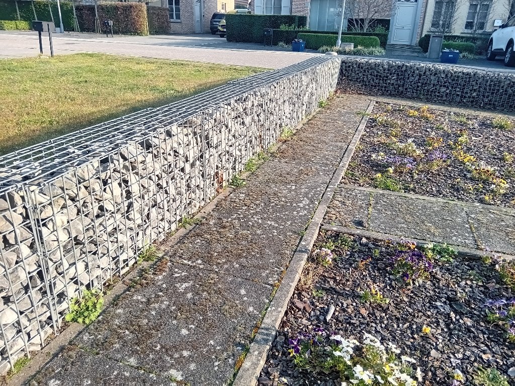 Stenen met metalen kooi, Tuin en Terras, Ophalen, Gebruikt