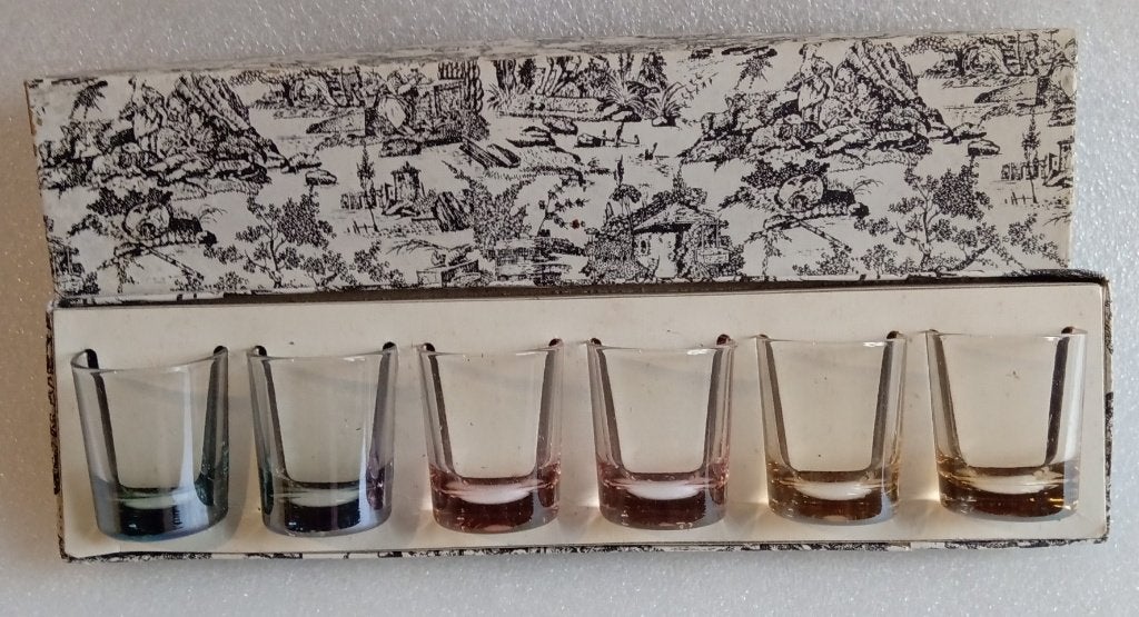 verres à liqueur, Enlèvement ou Envoi