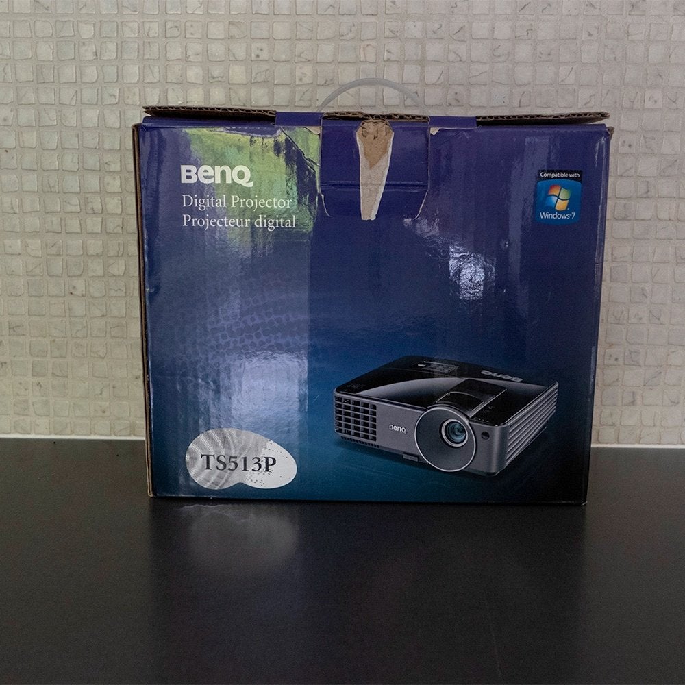 Te koop BenQ beamer en projectiescherm, Enlèvement, Comme neuf