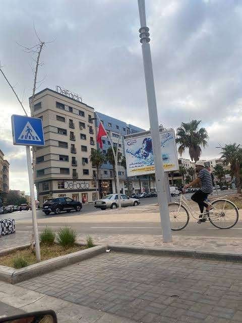 A louer des bureaux au Maroc au-dessus du LC Waikiki Nador., Location