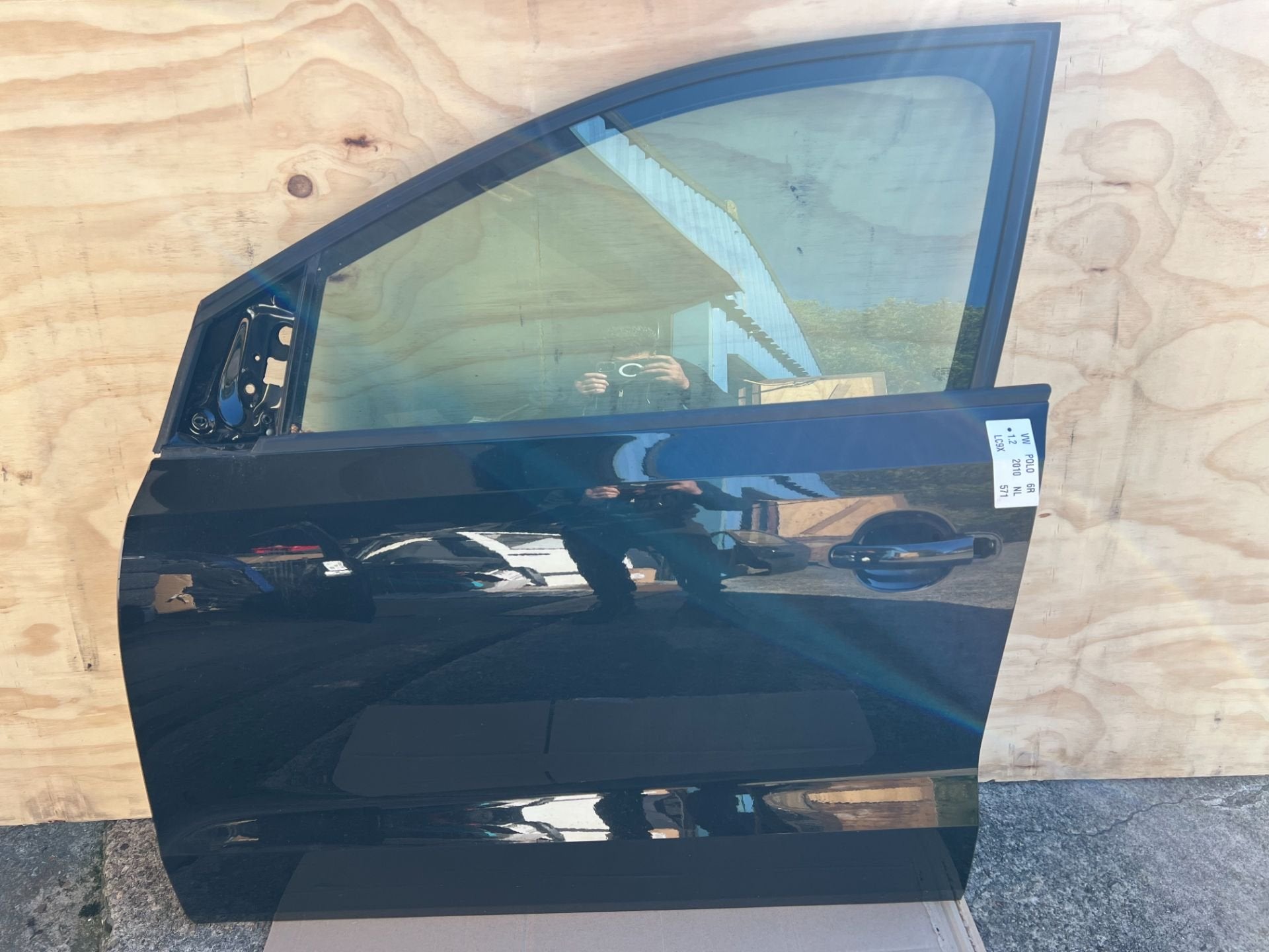 vw polo 6r Zwart LC9X links voor deur 2009-2016, Gebruikt, Volkswagen AG, Vw@volkswagen.de, Berliner Ring 2
38440  Wolfsburg, DE