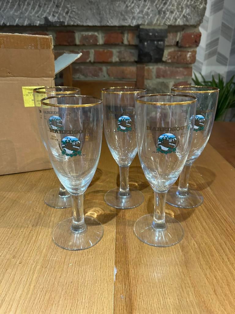 5 verres Maredsous (1 offert), Collections, Enlèvement, Verre à bière