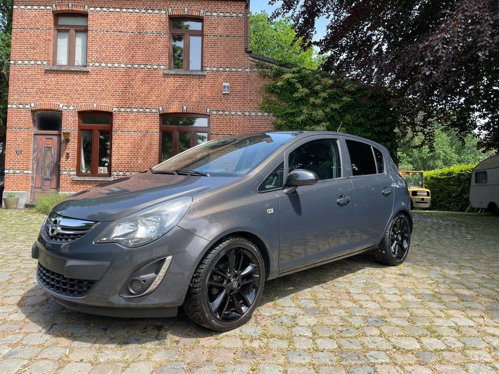 Opel Corsa, 2014, Color Edition, Auto's, Euro 5, https://public.car-pass.be/vhr/2add49d2-0c57-450e-973f-c69f1dc79c00, Bedrijf