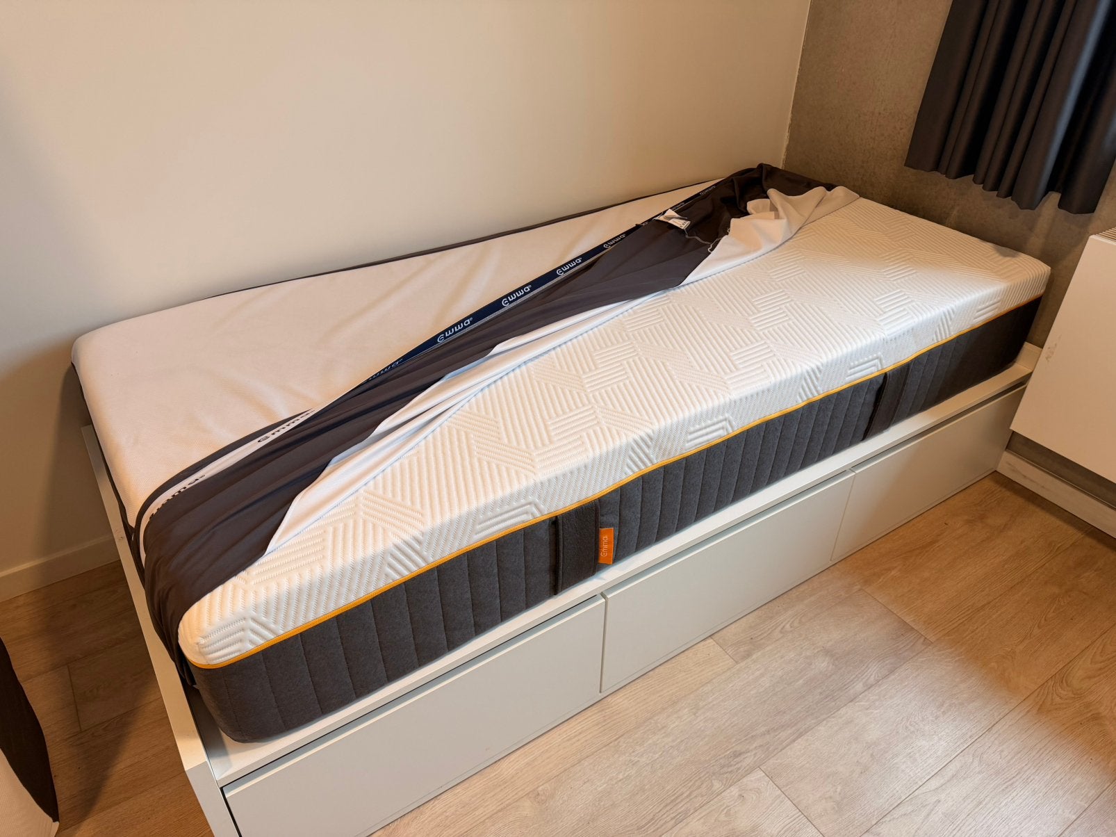 Koopje! Matras Emma AirGrid Hybrid v2.3 90x200, Enlèvement ou Envoi