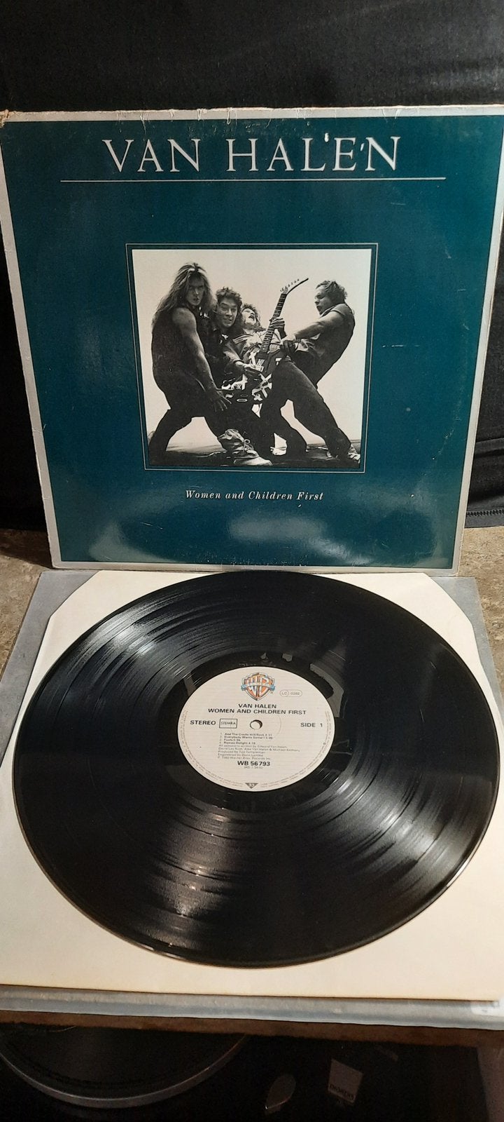 Vinyl lp van halen women and children first, Cd's en Dvd's, Vinyl | Hardrock en Metal, LP, Gebruikt, Originele persing, Ophalen of Verzenden