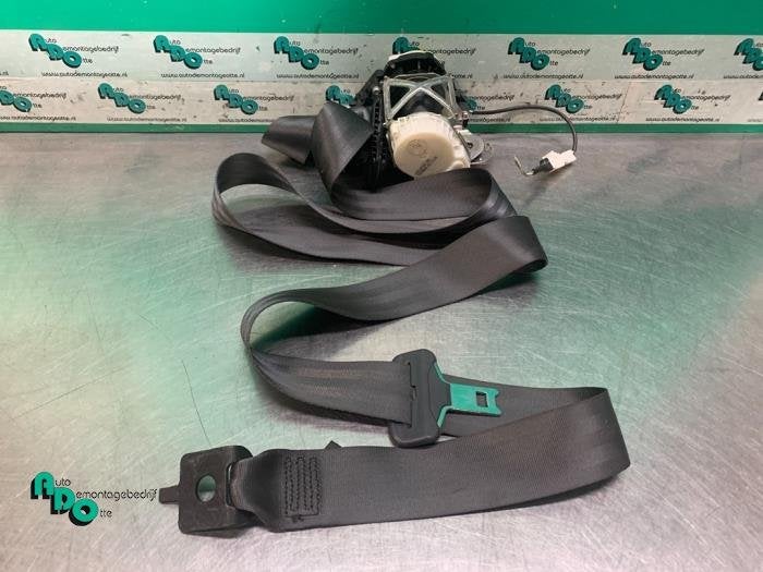 Ceinture de sécurité arrière droite d'un Renault Clio (Cl, Renault, -, 3 mois de garantie, Utilisé