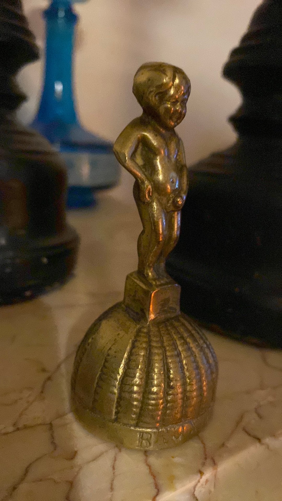 Cloche Manneke Pis, Enlèvement ou Envoi