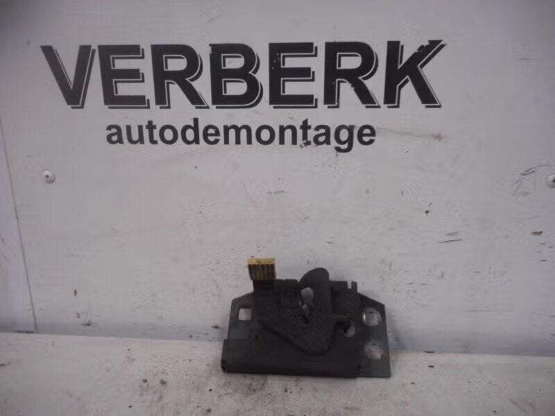 MOTORKAP SLOT Ford Mondeo II (01-1996/09-2000), Enlèvement ou Envoi, Henry-Ford-Straße 1 50735 Köln, DE, Ford-Werke GmbH, Kunden@ford.com