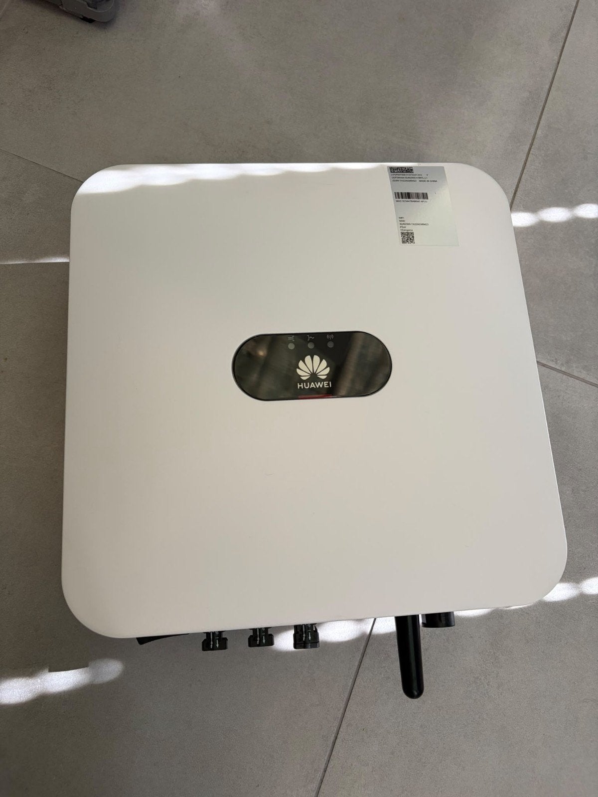 Huawei SUN2000-4.6KTL-L1 omvormer, Doe-het-zelf en Bouw, Ophalen, Zo goed als nieuw