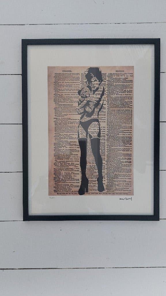 BANKSY MEISJE MET TEDDYBEER, Antiek en Kunst, Kunst | Litho's en Zeefdrukken, Ingelijst, Ophalen of Verzenden, Portret en Figuren
