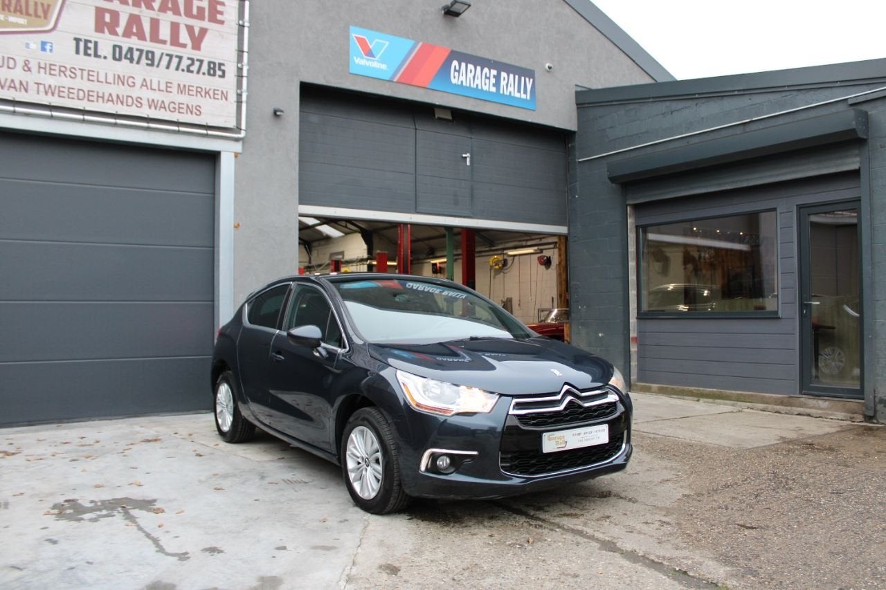 Citroën DS4 Chic (année de construction 2011), Autos, Citroën, 144 g/km, Euro 5, Achat, Entreprise