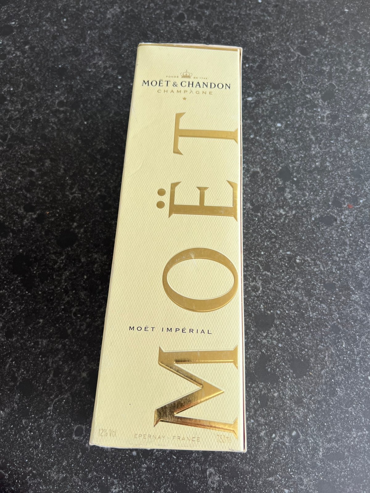 Fles moet et chandon brut imperial, Ophalen, Zo goed als nieuw