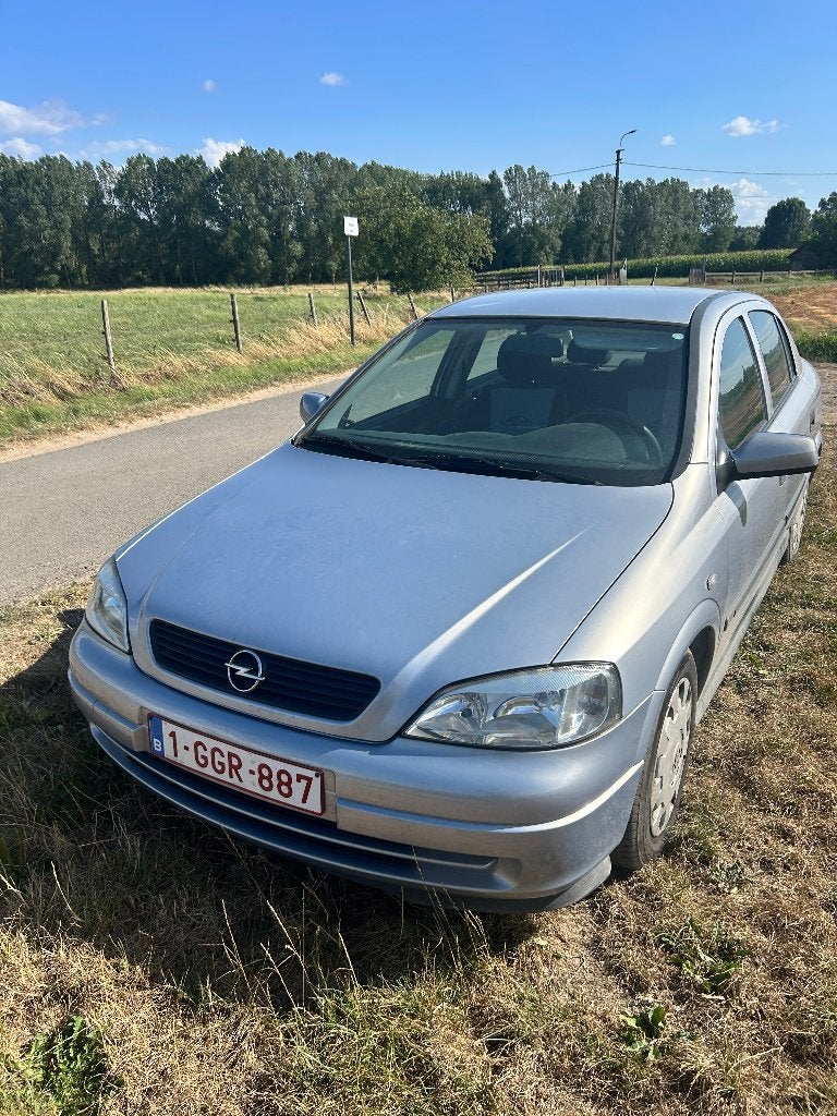 Opel Astra 1.4i En parfait état !, Argent ou Gris, Boîte manuelle, Noir, 5 portes