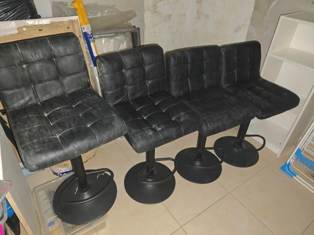 Chaises hautes, Ophalen