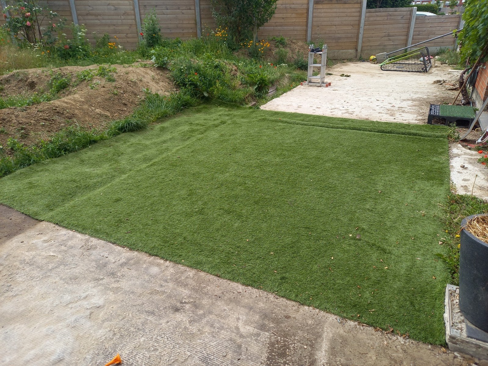 Morceau de gazon artificiel 4 m x 4 m, Jardin & Terrasse, Gazon & Gazon artificiel, Enlèvement, Gazon artificiel